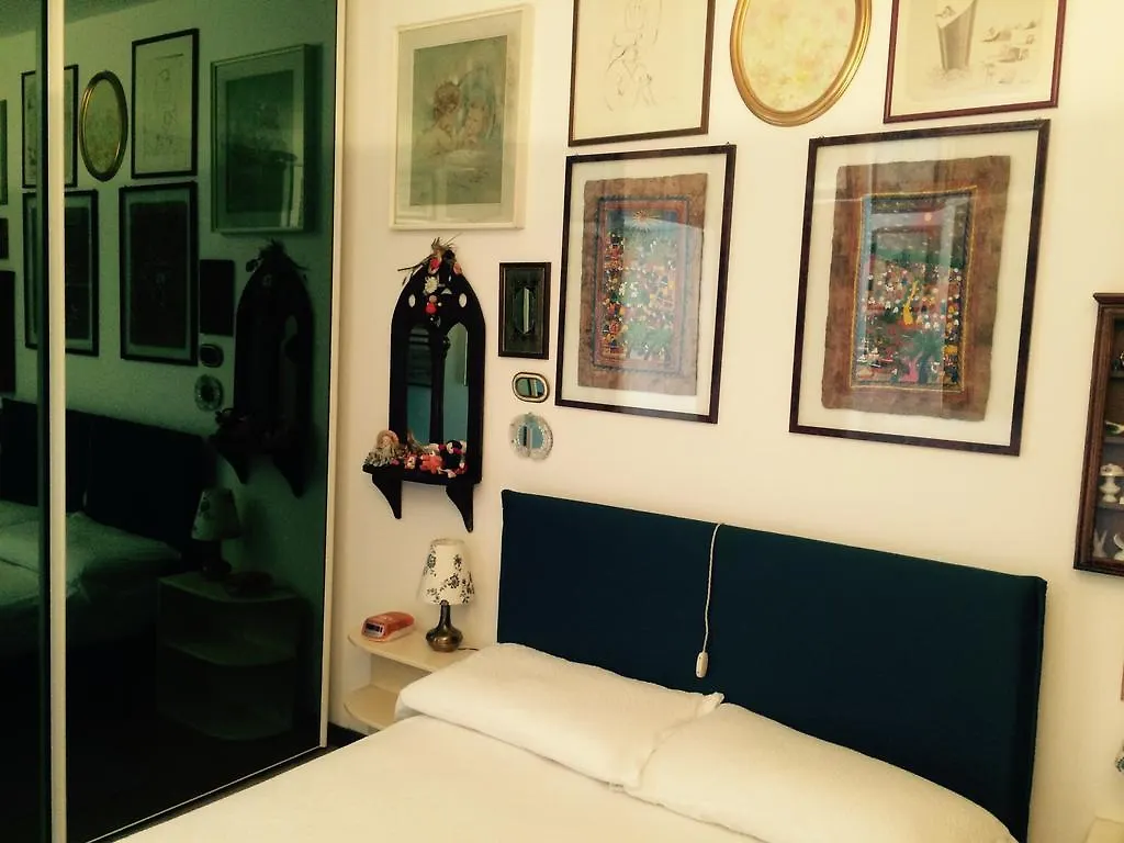 Apartment Appartamento Dei Salici Lazise Italy