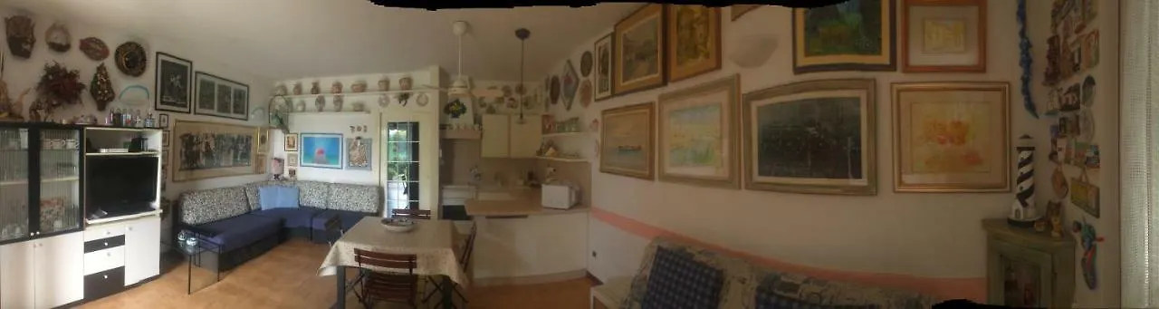 Apartment Appartamento Dei Salici Lazise Italy